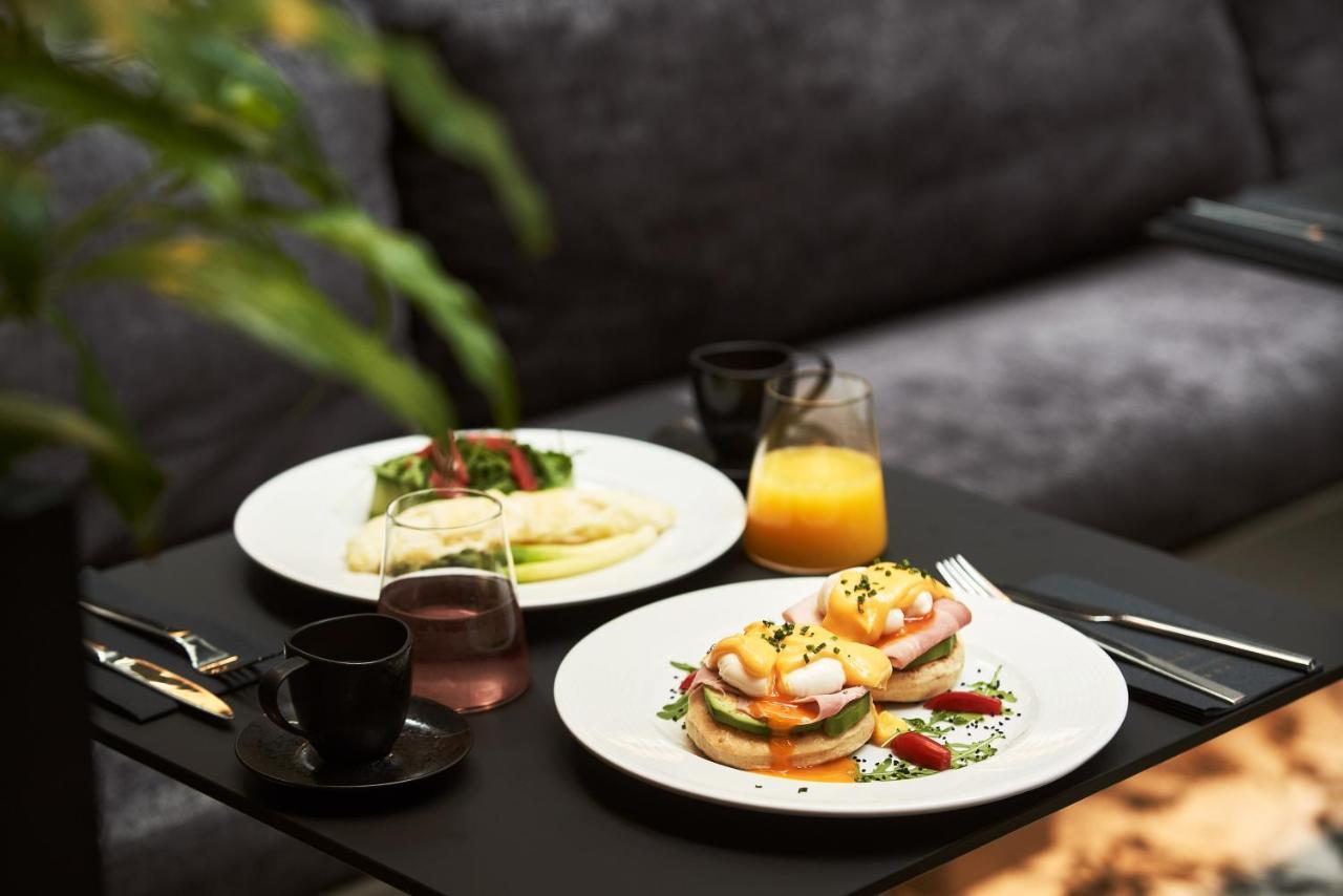 Heritage Hill Hotel Athena Bagian luar foto