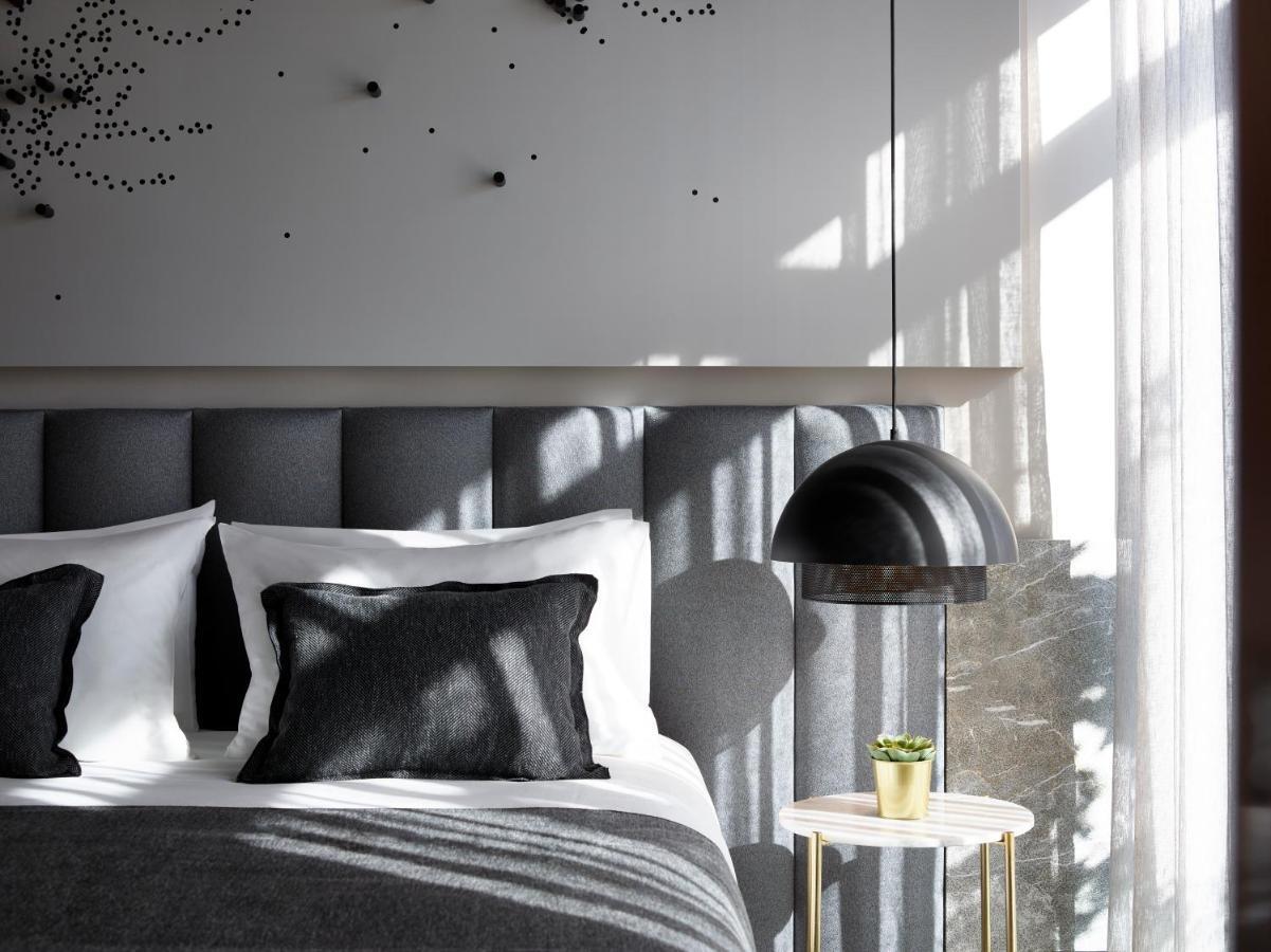 Heritage Hill Hotel Athena Bagian luar foto