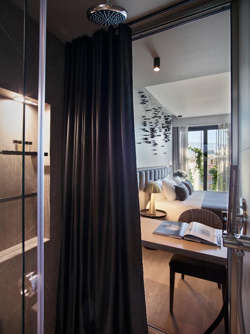Heritage Hill Hotel Athena Bagian luar foto